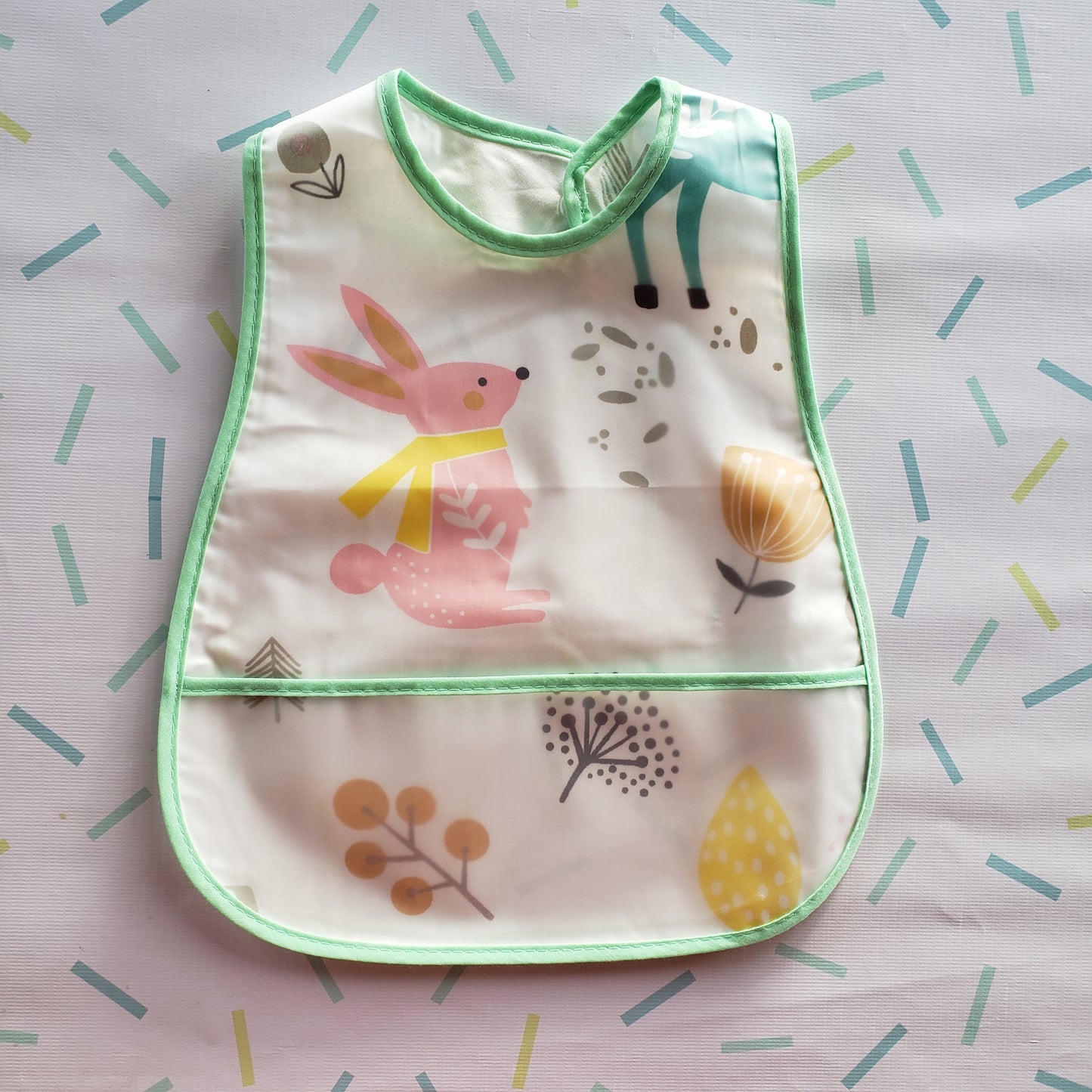 Babero impermeable bosque verde