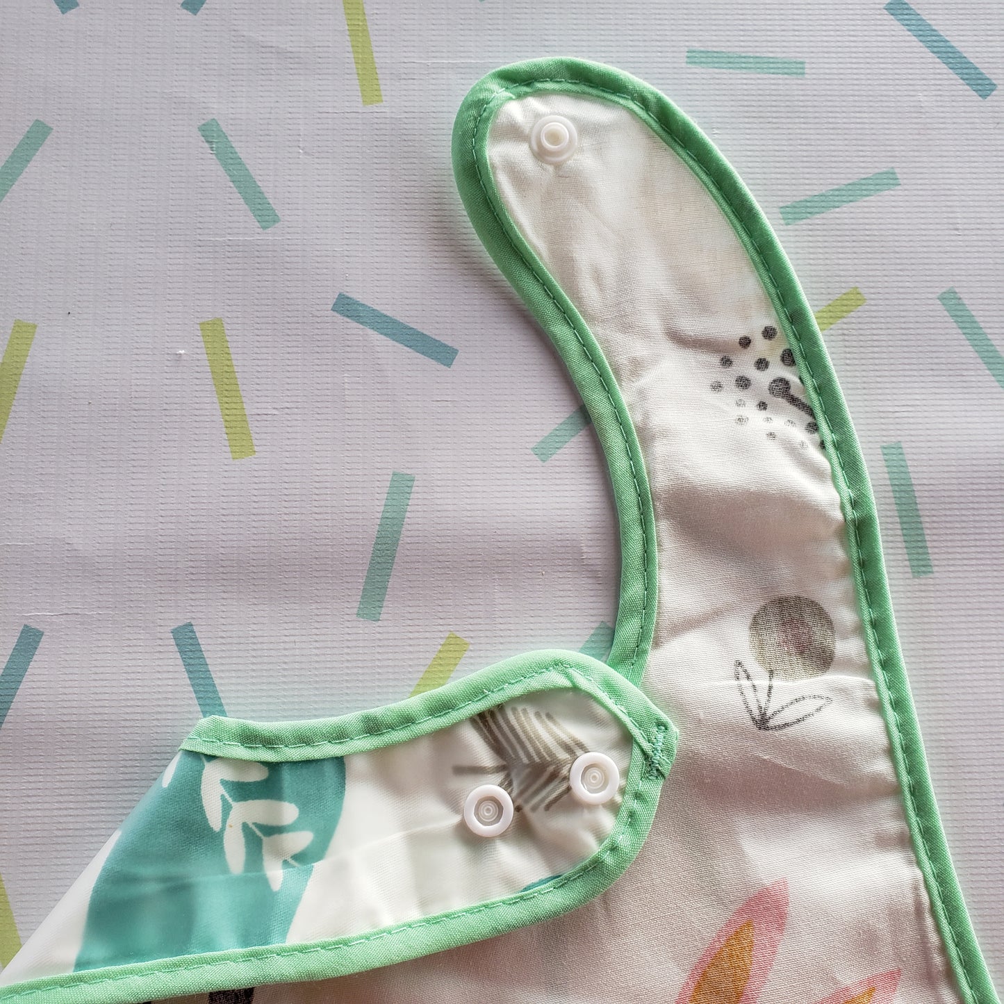 Babero impermeable bosque verde